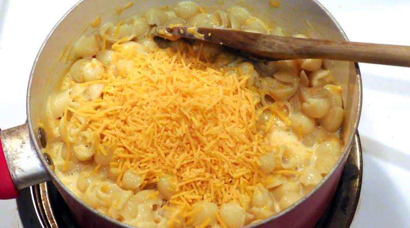 Cheesy Macaroni Shells Recipe
