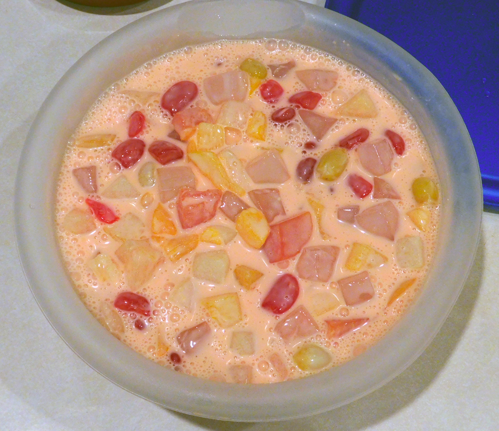 fruit-cocktail-salad-bowl