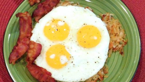 Bacon Up® Fried Eggs - Bacon Up®