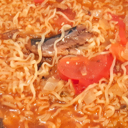 ramen noodles with sardines